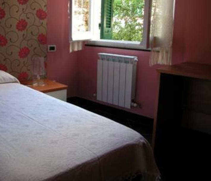 Albergo Lavagnese Лаваня Стая снимка