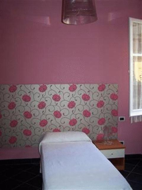 Albergo Lavagnese Лаваня Стая снимка